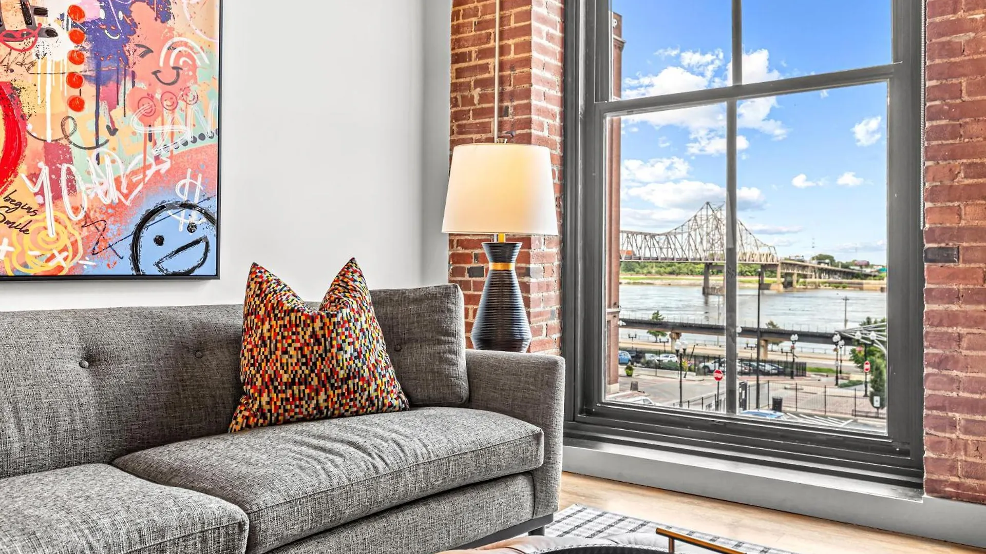 شقة 1Br Dwtn Loft-Parking-Wd-G209 سانت لويس